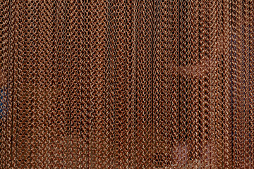 des chainettes en métal cuivrées © shocky