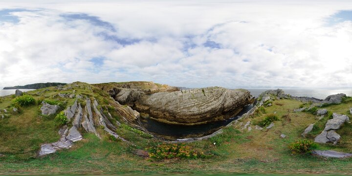 Vista de la costa desde Moniellos en Luanco, Asturias