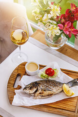 grilled fish with lemon 