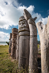 Totem au monument de la Baie de Saint Maurice, Ile des Pins. Nouvelle-Caledonie