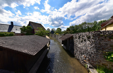 Frankreich - Saint-Suzanne - Spaziergang der Mühlen & Fluss Weiler