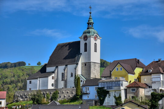 Steinbach, Dorf, Steyr, Steyrtal, Gr&uuml;nburg, Fluss, Kirche, Berg, Berghang, Ober&ouml;sterreich, Gemeinde, Kirchdorf, Traunviertel, Zentrum, Ortszentrum, Voralpenland, Haus, H&auml;user, Kirchturm, Kirche, Wahrz