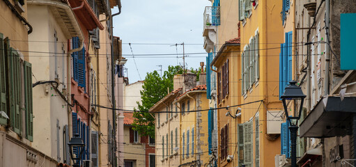 Maisons traditionnelles du village de la Seyne-sur-mer en France