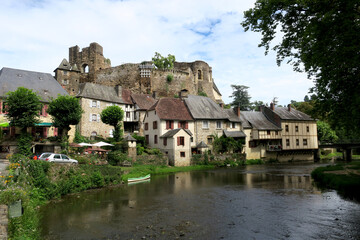 Fototapeta na wymiar Segur-le-Château, Limosin, France