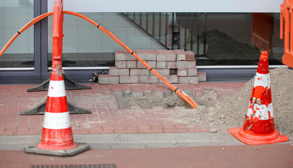 Installation of fibre optic cables and connecting to houses
