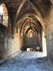 Fototapeta na wymiar old stone arch in Israel