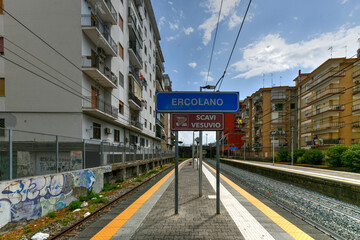 Fototapeta na wymiar Ercolano Station Sign