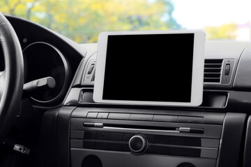 Tablet computer for navigation in modern car