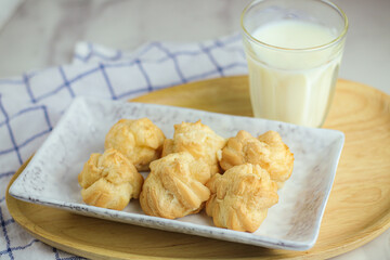 Chox cream on white plate