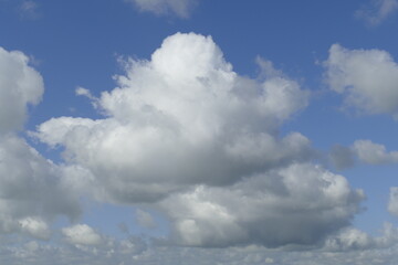 Weisse Quellwolken, Blauer Himmel, Deutschland, Europa