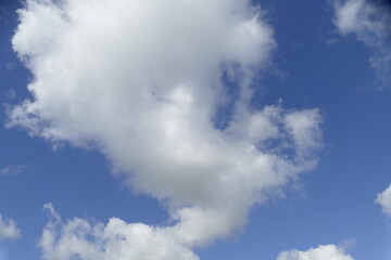 Weisse Quellwolken, Blauer Himmel, Deutschland, Europa