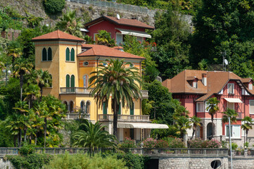 Fototapeta na wymiar Villas on the shore of Lake Maggiore in Cannero Riviera in Italy