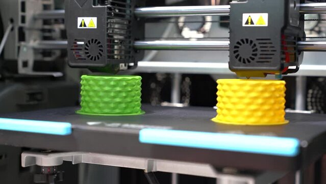 A 3d printer in the laboratory prints a structure from a polymer