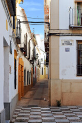 Fototapeta na wymiar Alley in the old town of Cordoba, Spain