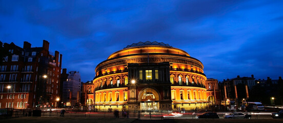 Outside view of Royal Albert Hall at night. - 508264684