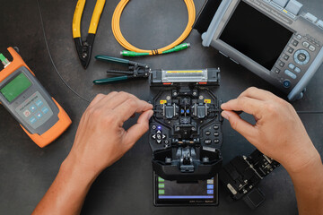Fusion Splicing Tool, a set of fiber-optic or fiber-optic splicers for high-speed Internet...