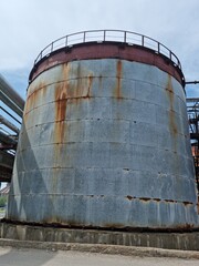 Construction of a new 5000 m3 tank for filling with gasoline and oil products in a tank farm at an...