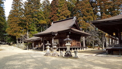 A small, secluded temple town has developed around the sect's headquarters that Kobo Daishi built on Koyasan's wooded mountaintop. Since then over one hundred temples have sprung up along the streets 