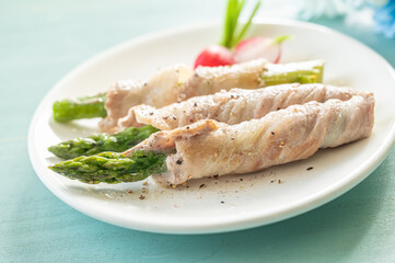 アスパラの肉巻き