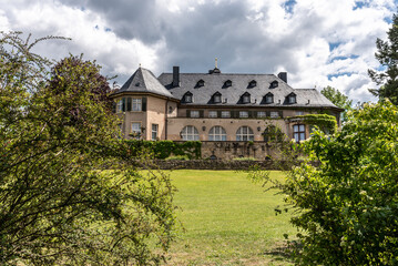 Fototapeta premium Park und Villa Bergfried 