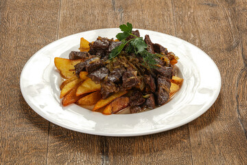 Roasted beef with fried potato