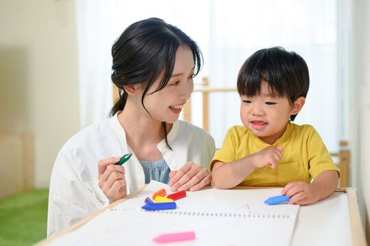 A mom who paints with her toddler