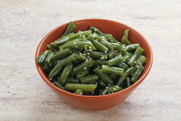 Boiled green bean with sesame seeds