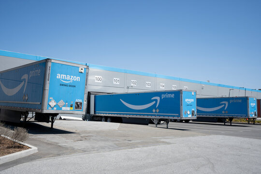 Amazon Truck Images – Browse 662 Stock Photos, Vectors, and Video | Adobe  Stock