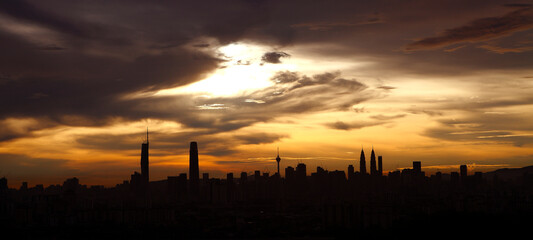 Fototapeta na wymiar Kuala Lumpur , Malaysia sunset skyline.