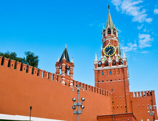 Obraz premium Spasskaya Tower of Moscow Kremlin. Summer morning. Red Square. Moscow. Russia