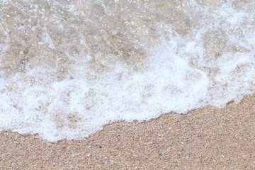 Fototapeta na wymiar 綺麗なビーチの波打ち際