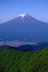 20220602三ッ峠山頂からの朝の富士山