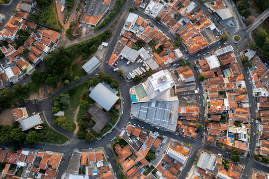 Fotografia aérea da cidade de Pedreira, localizada no interior de São Paulo. Brasil, 2022.