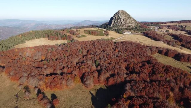 Mont Gerbier de Jonc, Ard&egrave;che, Auvergne-Rh&ocirc;ne-Alpes.
Sources de la Loire.