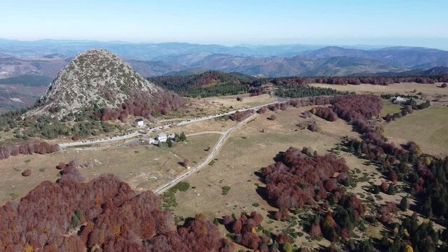 Mont Gerbier de Jonc, Ard&egrave;che, Auvergne-Rh&ocirc;ne-Alpes.
Sources de la Loire.