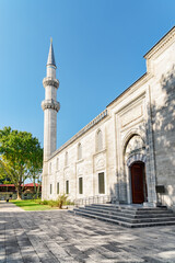 Fototapeta na wymiar Side view of the Suleymaniye Mosque in Istanbul, Turkey