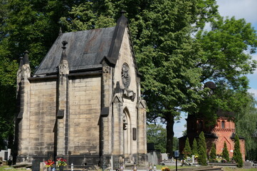 Fototapeta na wymiar Old mortuary chapel in the city cemetery. Myslowice, Poland.