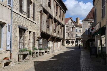 Naklejka na ściany i meble Rue typique, village de Noyers sur Serein, département de l'Yonne, France