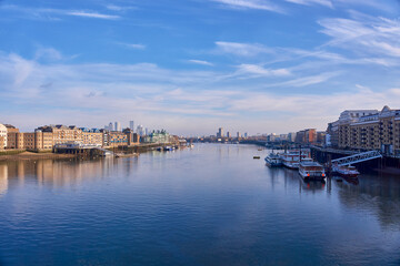 Obraz premium view of themes river on tower bridge