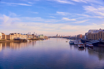 Obraz premium view of themes river on tower bridge