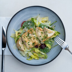 Green salad with chicken and sprouts