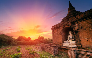 Beautiful sunset on the ancient temple in Bagan, Myanmar, a new world heritage site or UNESCO site. - obrazy, fototapety, plakaty