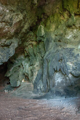 Fototapeta na wymiar unique stalactite cave cuba