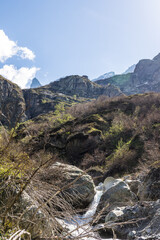 Paysage depuis le chemin de randonnée vers le Refuge de Chabournéou dans la Vallée du Valgaudemar