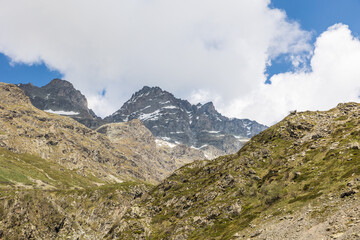 Paysage depuis le chemin de randonnée vers le Refuge de Chabournéou dans la Vallée du Valgaudemar
