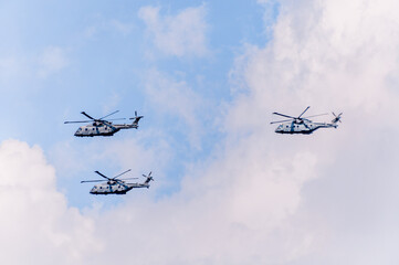 London, United Kingdom, 2nd June 2022 : RAF 70 aircraft flyby to celebrate the Queen's Platinum Jubilee
 - obrazy, fototapety, plakaty