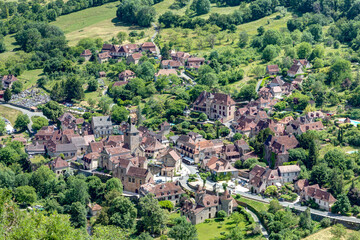 Vue sur le village d'Autoire depuis le château des anglais dans le Lot - région Occitanie