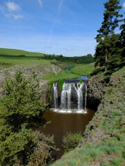 Cascades des Veyrines (cantal)