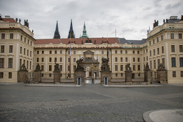 Fototapeta na wymiar Prague castle entrance
