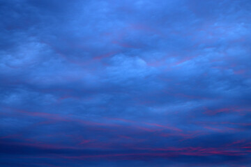 Fototapeta premium Sunrise Sunset Sky. Bright Dramatic Sky With Colorful Clouds. Yellow, Orange And Magenta Colours. Sunrise Sunset Sky. Bright Dramatic Sky With Colorful Clouds 
